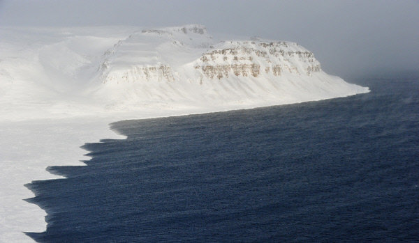 Антарктида наращивает лед, Австралия замерзает